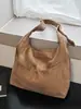 Yue Zi 2026 Otoño Temprano Bolso Simple Nuevo Bolso Tote de Moda de Gran Capacidad Bolso de Hombro Único para Viajes al Trabajo Bolso de Ante Bajo el Brazo