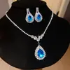 ¡Precioso y deslumbrante! Collar con colgante de flor de circón y gota de agua, cadena para la clavícula estilo corte vintage, joyería de lujo ligero y sensación de alta gama