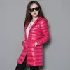 Nueva Chaqueta Ligera de Plumas 2025 para Mujer, de Longitud Media, Tallas Grandes, Estilo Coreano, Pluma de Pato Blanca, Abrigo Ligero con Capucha, Moderno