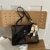 Textura de Alta Qualidade, Elegante e de Grande Capacidade, Nova Moda Primavera 2026 Lenço de Seda, Bolsa de Ombro Versátil e Simples, Transfronteiriça