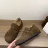 Sapatos Birkenstock de sola grossa sapatos femininos 2026 nova coleção primavera e verão slip-on sapatos de um só peça totalmente fechados feios fofos sapatos Birkenstock sapatos de dirigir
