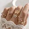 Joyería popular transfronteriza europea y americana, anillo de oro nuevo, diseño minimalista de nicho, sensación de alta gama, anillo de lujo ligero, joyería para mano de mujer, plata