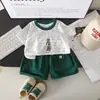 Camiseta de verano para niños de 0 a 5 años conjunto de manga corta para bebé niños y niñas moderno venta al por mayor de manga media a la moda