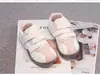Zapatos Deportivos para Niñas 2026 Velcro Transpirables Suela Suave Versátiles Primavera/Otoño Casual Zapatos de Tabla Antideslizantes Estilo Coreano Nuevos Cómodos
