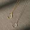 Collar Colgante de Luna Japonés y Coreano para Mujer Cadena Clavicular de Moda Estilo Frío Metálico Acero de Titanio Corto Celebridad de Internet Accesorios Simples