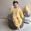 Pijama de Franela para Niñas, Nuevo Modelo Otoño e Invierno 2026, Ropa de Casa Engrosada de Coral Fleece para Bebés en Invierno