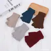 Guantes de medio dedo de color liso al por mayor para hombre y mujer, otoño e invierno, cálidos, a prueba de frío, tejidos sin dedos, guantes de ciclismo, guantes para estudiantes