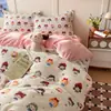 Juego de ropa de cama de cuatro piezas con forro polar para invierno, con tejido de leche polar suave, cómodo y de alta densidad, y un juego de sábanas de tres piezas con temática de cachorros de lunares