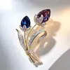 Broche Nova Flor Tulipa Vintage, Broche de Flor de Cristal Exquisito de Alta Qualidade para Mulheres, Alfinete Anti-Exposição, Acessório para Terno