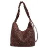 Bolso de mujer con estampado de leopardo único, nuevo y moderno de 2026, popular de verano, súper caliente, bolso tote para el día a día, bolso de hombro de gran capacidad