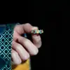 Anillo de Flor de Zircón con Goteo de Aceite Electrochapado en Oro Real de 18K, Anillo Vintage para Dedo Índice, Lujo Accesible Elegante, Joyería de Mano de Nicho