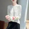 Nuevo top de punto de manga larga con cuello redondo bordado estilo chino para mujer, moderno y adelgazante, camiseta jacquard de alta gama francesa, prenda interior