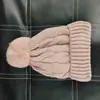 Chapéu de Lã com Forro de Fleece para Inverno Chapéu de Tricô Novo Estilo Aba Larga Versátil Quente Estilo Europeu e Americano Cor Lisa Feminino