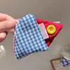 Pinza de Agarre Triangular de Tela a Cuadros para Mujer Clip de Tiburón de Alto Nivel Sentido del Diseño Pinza para el Cabello de Nicho Pinza para el Cabello de la Parte Posterior de la Cabeza para Mujer
