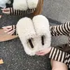 Chinelos femininos peludos espessos, de calçar, preguiçosos, quentes, para outono e inverno, meias-chinelos 2026, bico fechado, forrados com pelúcia, de sola plana para uso externo
