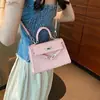 Bolso de Mano Cuadrado Pequeño de Moda Transfronterizo para Mujer 2024 Nuevo Bolso de Hombro Retro de Gama Alta Bolso Cuadrado Pequeño de Moda
