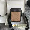 Nueva Bolsa de Cámara Europea y Americana para Hombre, Bolso Cruzado de Hombro Estampado Clásico de Moda, Bolso Mensajero para Viajes de Negocios y Uso Diario