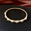 Pulsera con Baño de Oro Real de 18K con Broche Cuadrilátero, Pulsera Versátil de Estilo Lujo Ligero Vintage, Joyería de Moda y Única para Mujeres