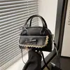 Bolsa de Concha com Design de Nicho Elegante da Nova Coleção Primavera 2026, Bolsa de Ombro Transversal Feminina Casual Texturizada na Moda