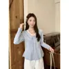 Primavera 2026 Nuevo Estilo Tallas Grandes para Mujer Estilo Suave Ribete de Encaje Cuello en V Ceñido a la Cintura Adelgazante Manga Larga Elegante Top