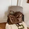 Bolsa de Axila Feminina 2026 Nova Outono Retro Bolsa Tote para o Trabalho Grande Capacidade Bolsa de Ombro Único Bolsa Transversal Versátil