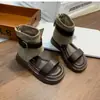 Sandalias Romanas Casuales de Diseño de Nicho Retro para Niñas Verano 2026 Nuevas Sandalias Elegantes de Correa Única Estilo Coreano