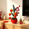 Decoração de Ano Novo para casa, ornamento de planta pequena em vaso com frutas vermelhas, bonsai artificial de frutas da sorte de Natal, vaso de flores decorativo para sala de estar do Festival da Primavera