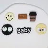 Acessórios para capa de celular estilo traje de biscoito diy rosto sorridente de biscoito xícara de café de chocolate Acessórios de resina para bebê
