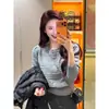 Suéter de punto gris de cuello redondo estilo coreano para mujer, único, hermoso y exquisito, suéter de longitud corta para otoño e invierno, adecuado como top de capa base