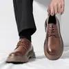 Outono de 2026 Novos Sapatos Sociais Masculinos de Couro com Solado Macio Estilo Britânico Sapatos Casuais de Couro Sapatos para Noivo Casamento Dropshipping