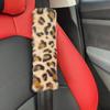 Almofada de Ombro de Pelúcia Extensor de Cinto de Segurança de Carro Almofada de Ombro de Pelúcia Longa Cor Sólida Proteção para Cadeirinha Infantil Alça de Ombro Antiderrapante