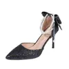Zapatos de boda plateados de tacón alto para mujer, nuevo estilo 2026, punta fina, lazo de pedrería, uso bidireccional, zapatos planos con cadena de cuentas
