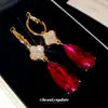 Pendientes Colgantes de Flor con Tachuelas de Diamante y Gota de Agua Color Plata, Pendientes Versátiles Elegantes y Dulces con un Toque de Lujo Ligero y de Alta Gama para Mujer