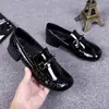 Zapatos Nuevos de Mujer Primavera Estilo Británico Charol Planos Slip-On Mocasines Versátiles Zapatos de Cuero