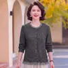 Nova moda de outono roupa de mãe elástica segunda pele top estiloso que afina gola redonda camiseta manga longa para mulheres de meia-idade e idosas