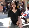 Versátil Camiseta Blanca de Manga Corta para Mujer, Nuevo Estilo de Verano, Hombro Normal Cuello en V, Top Holgado que Expone la Clavícula, Camiseta Blanca Básica Casual