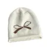 Gorro Slouchy Preto com Laço para Mulheres, Gorro de Tricô Grosso Quente de Inverno, Versátil e Estiloso, Faz o Rosto Parecer Menor, Chapéu para Clima Frio