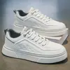 Nuevos zapatos para hombre para primavera y otoño, zapatillas blancas ligeras y versátiles, zapatos deportivos casuales para hombre con suelas gruesas para mayor altura