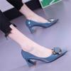 Zapatos de tacón alto y grueso para mujer, otoño 2024, nuevos zapatos de charol a la moda que combinan con todo, de boca baja, puntiagudos y de tacón medio, de cuero para mujer