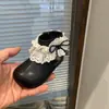 Lindas Botas de Cuero con Adorno de Encaje para Niños Pequeños, Nuevo Estilo Otoño e Invierno 2026, Zapatos para Caminar Sencillos y Elegantes para Niñas, Botas de Princesa de una Sola Capa