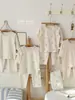 Pijama Infantil Coelho de Pão Primavera e Verão Classe A Estilo Floresta Fresco Floral Bebê Menina Manga Três Quartos Conjunto para Casa