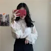 Camisa base de renda para mulheres 2026 Primavera e Outono Suéter de gola alta peça íntima top de malha estiloso com manga flare camisa de renda de manga longa