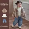 Conjunto de invierno de algodón acolchado estilo dulce para niñas, jeans forrados de polar para niñas pequeñas, ropa infantil coreana elegante y a la moda
