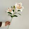 2 flores 1 botão lírio 3D fileira de flores para caminho de casamento decoração de fileira de flores material de flor artificial de alta qualidade branco verde decoração de salão de casamento coreano