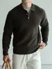 Suéter de Punto para Hombre 2026 Otoño/Invierno Tencel Terciopelo Canalé Vertical Media Cremallera Cuello Polo Estilo Old Money Hombro Caído