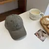 Gorra de Béisbol Bordada con Letras Sencillas Estilo Coreano para Hombres y Mujeres, Visera Ancha, Adelgazante de Rostro, Gorra Versátil Tipo Pato, Gorra para Pareja de Estudiantes, Moderna