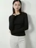 Coleção Outono 2026: Blusa Feminina de Manga Longa com Gola Redonda, Estilo Francês, Corte Slim, Perfeita para Usar em Camadas com uma Camiseta de Corte Regular