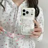 Couro texturizado fofo urso de desenho animado Compatível com capa de telefone Apple 18 iPhone 17promax Lanyard 15 À prova de queda 16 Rígida