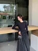 Vestido Negro Ajustado Estilo Hepburn Francés para Niños Otoño Temprano 2023 Nuevo Sentimiento Cintura Elegante Vestido Largo