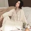 Atacado 190g algodão de dupla camada com toque de nuvem pijama feminino, novo outono casual pulôver modelagem solta vestimenta para casa conjunto de duas peças